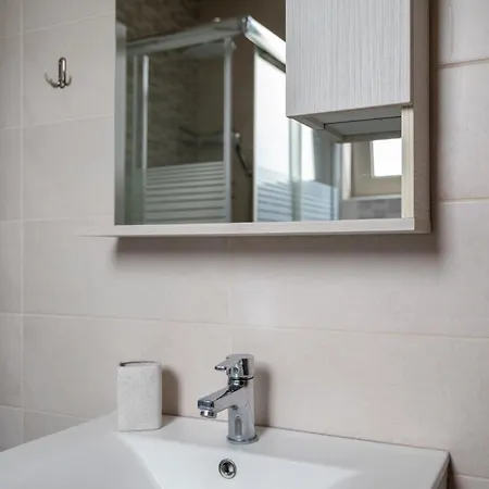 Modern Urban Retreat Apartman Kosz