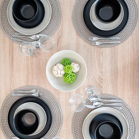 Modern Urban Retreat Apartment