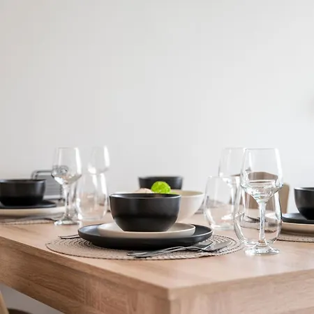 Modern Urban Retreat 科斯镇