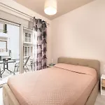 Modern Urban Retreat Lägenhet