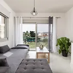 Modern Urban Retreat *